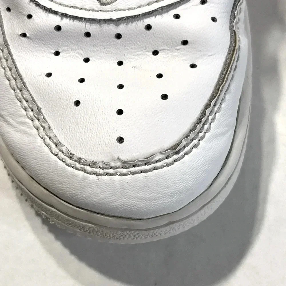 Nike Air Force 1 LE (PS) size 11C white preschool kid tennis shoes used
